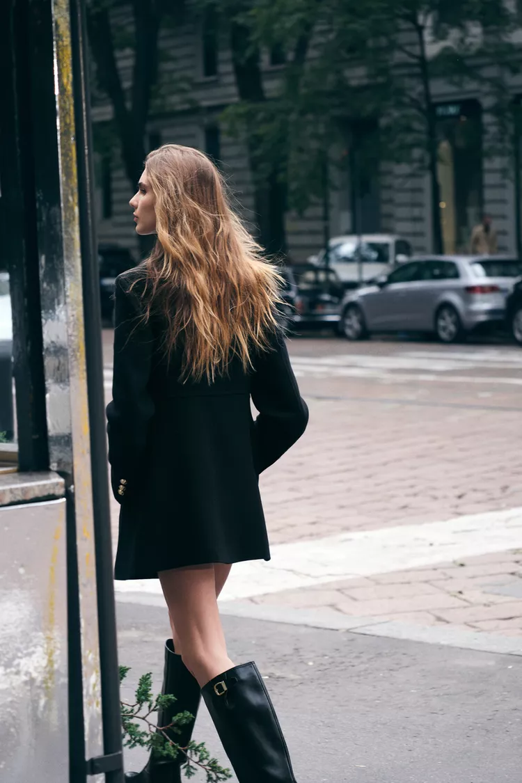 MANTEAU À BOUTONNAGE CROISÉ AVEC LAINE